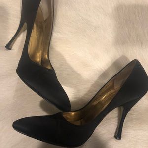 DOLCE & GABBANA Blk Satin pumps, size 38 (8)